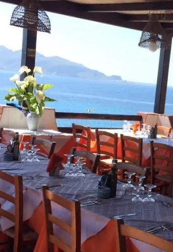فندق Paradiso 3*